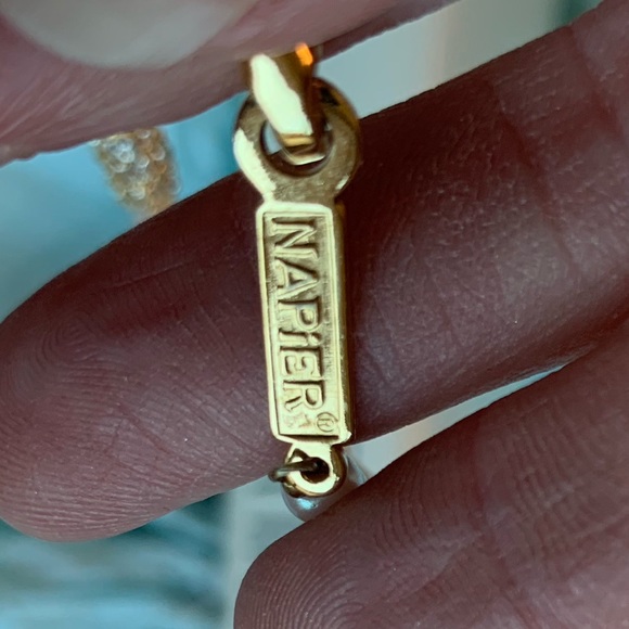 Napier • Pearl and CZ stones bracelet - Picture 3 of 5